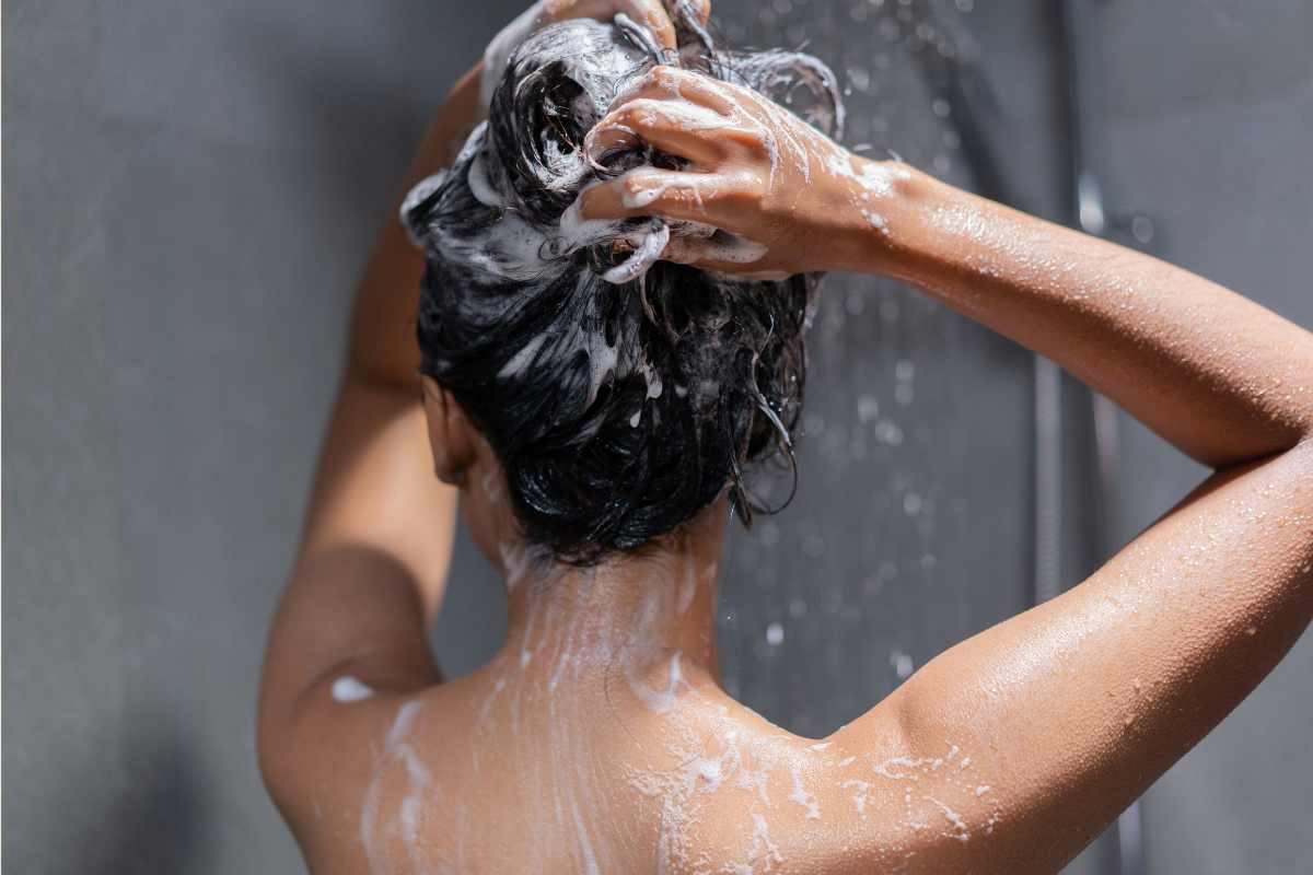 Come lavare i capelli delicatamente